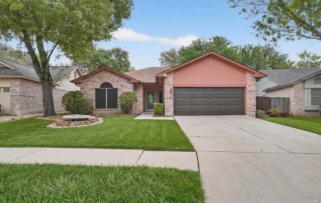 3-bedroom rental at 6246 John Chapman in San Antonio, TX — photo 1