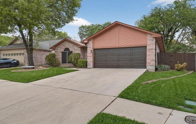 3-bedroom rental at 6246 John Chapman in San Antonio, TX — photo 3