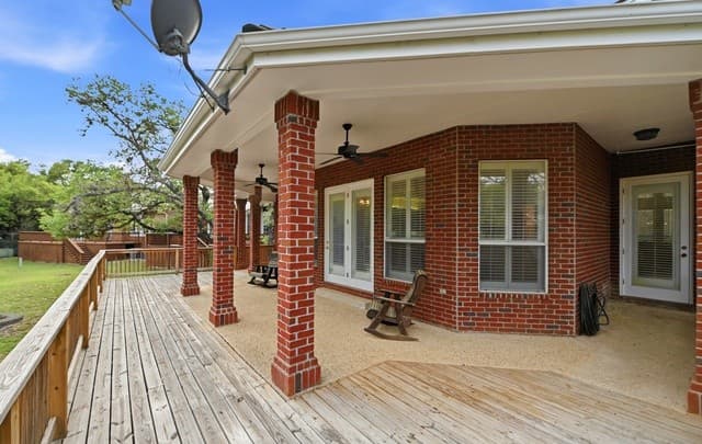 4-bedroom rental at 15 Villa Verde in San Antonio, TX — photo 3
