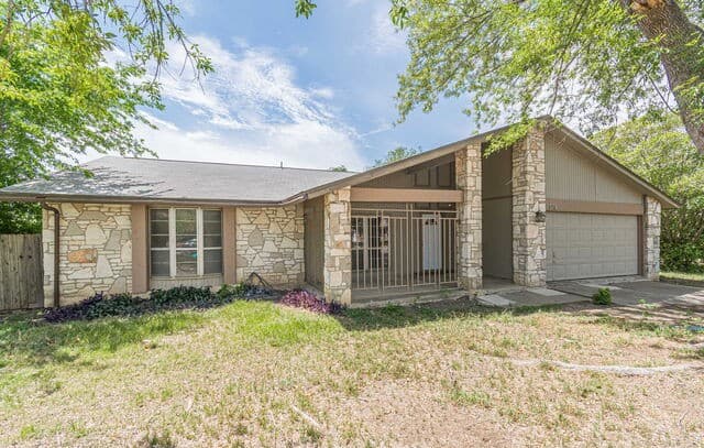 4-bedroom rental at 8519 Leyland in San Antonio, TX — photo 3