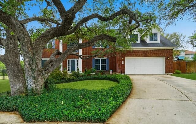 5-bedroom rental at 20103 Sierra Oscura in San Antonio, TX — photo 1