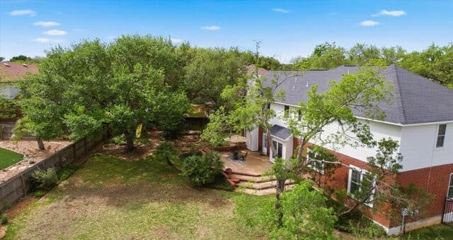 5-bedroom rental at 20103 Sierra Oscura in San Antonio, TX — photo 4