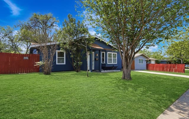 3-bedroom rental at 814 Weizmann in San Antonio, TX — photo 3