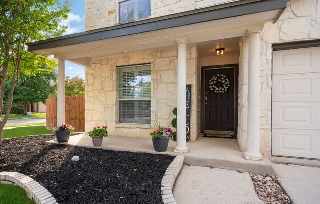 3-bedroom rental at 11123 Palomino Bnd in San Antonio, TX — photo 4