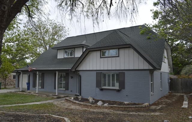 5-bedroom rental at 1003 Fabulous Dr in San Antonio, TX — photo 5