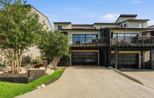 3-bedroom rental at 7218 Terra Fls Unit 101 in San Antonio, TX — photo 1