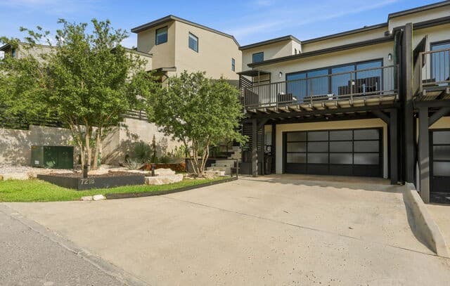3-bedroom rental at 7218 Terra Fls Unit 101 in San Antonio, TX — photo 2