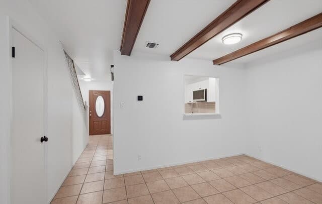 2-bedroom rental at 11303 Vance Jackson Unit H2 in San Antonio, TX — photo 3