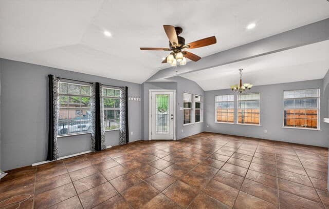 4-bedroom rental at 1354 Fenfield Ave in San Antonio, TX — photo 2