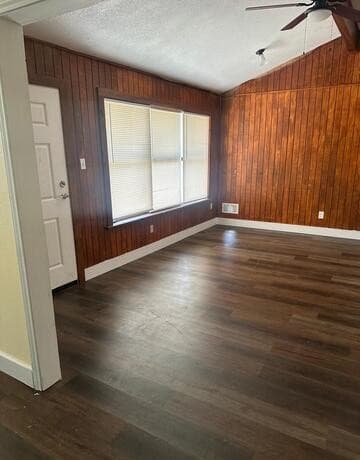 3-bedroom rental at 462 Hialeah in San Antonio, TX — photo 3
