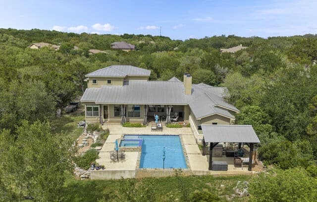 4-bedroom rental at 17203 Clovis in Helotes, TX — photo 4