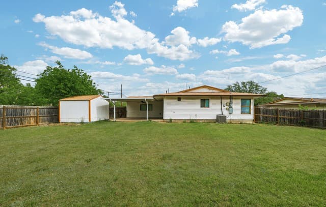 3-bedroom rental at 3602 Van Dyke Drive in San Antonio, TX — photo 2