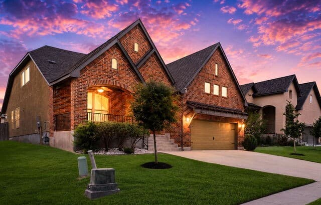 4-bedroom rental at 8514 Glass Gem Dr in San Antonio, TX — photo 3