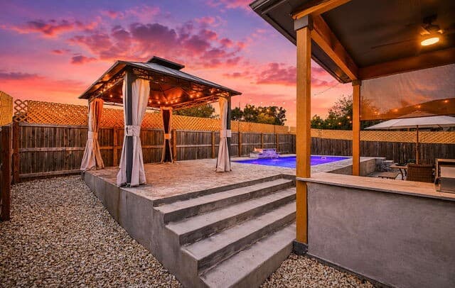 4-bedroom rental at 8514 Glass Gem Dr in San Antonio, TX — photo 5