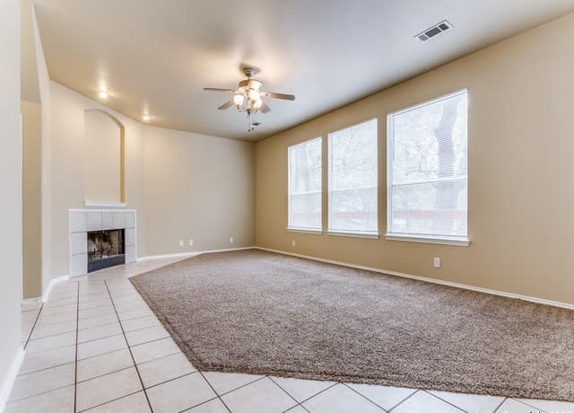 3-bedroom rental at 3409 Abbeville in Schertz, TX — photo 4