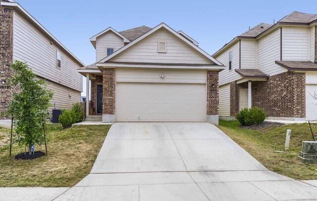 4-bedroom home for sale at 10542 Green Lake Dr in San Antonio TX