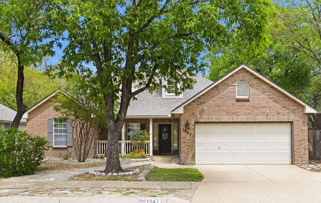 4-bedroom rental at 1947 Fallow Run in San Antonio, TX — photo 1