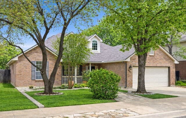 4-bedroom rental at 1947 Fallow Run in San Antonio, TX — photo 2