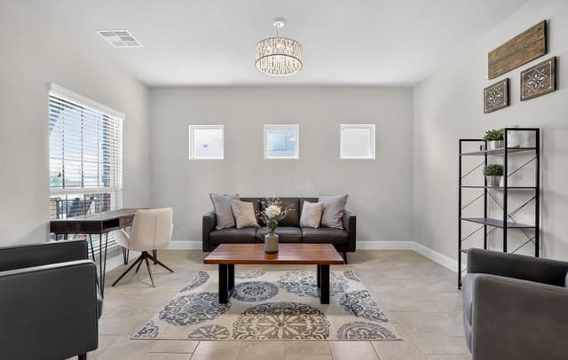 3-bedroom rental at 8915 Monument Parke in San Antonio, TX — photo 5