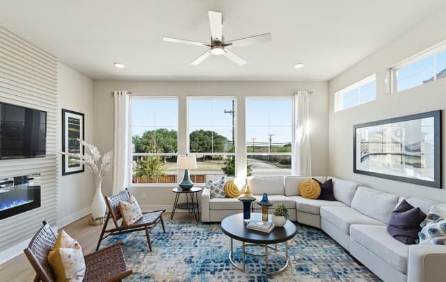 3-bedroom rental at 20675 Huebner Rd Unit UNIT 516 in San Antonio, TX — photo 5
