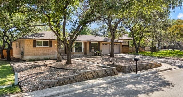 3-bedroom rental at 2026 Adobe Trail St in San Antonio, TX — photo 2