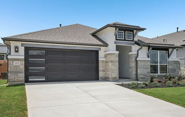 4-bedroom rental at 11131 Fruit Dove Trail in San Antonio, TX — photo 2