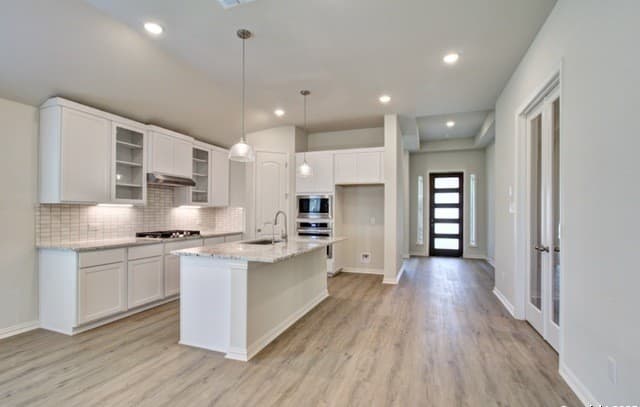 4-bedroom rental at 11135 Fruit Dove Trail in San Antonio, TX — photo 5