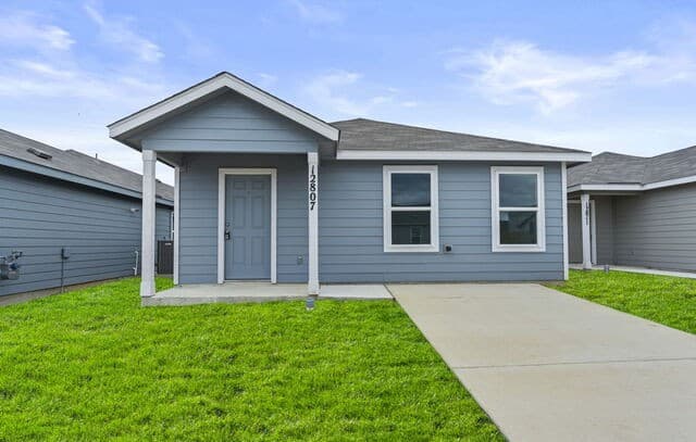 3-bedroom rental at 12807 Kathleen St in San Antonio, TX — photo 1