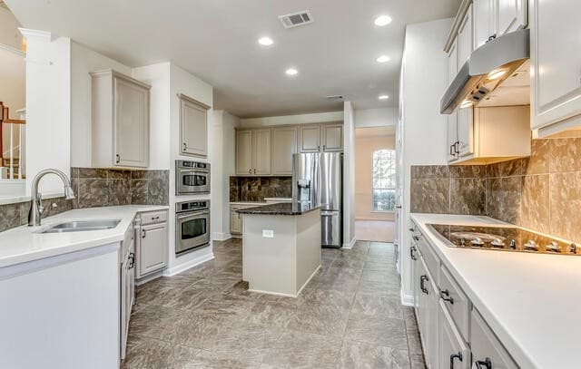4-bedroom rental at 19218 Brannan Blf in San Antonio, TX — photo 3