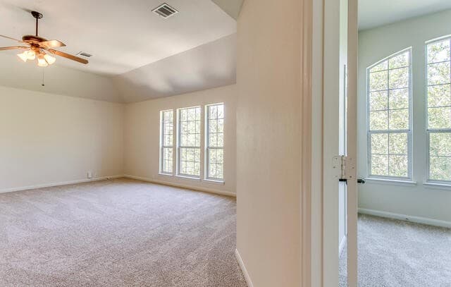4-bedroom rental at 19218 Brannan Blf in San Antonio, TX — photo 5