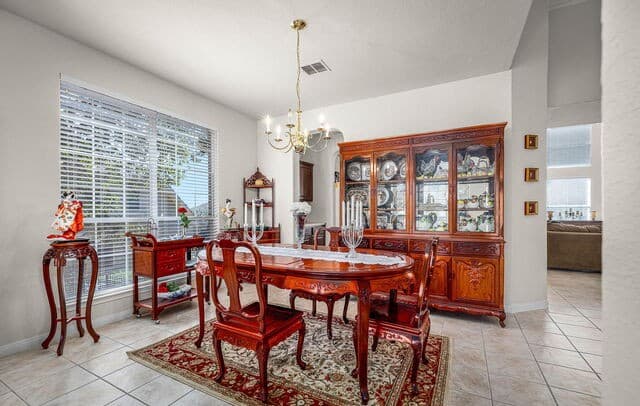5-bedroom rental at 510 Catanbo Ct in San Antonio, TX — photo 5