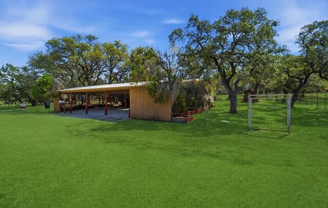 Home for sale at 1030 Nightingale in Spring Branch, TX — photo 3
