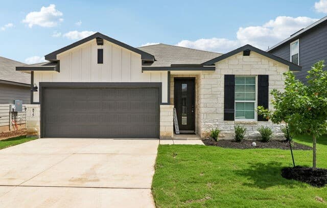 3-bedroom rental at 875 Shatterhand Blvd in San Antonio, TX — photo 1
