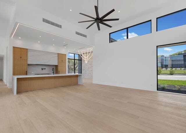 4-bedroom rental at 22 Vista Gredos in San Antonio, TX — photo 5