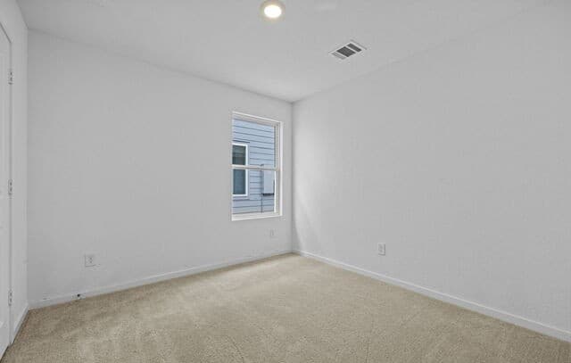 4-bedroom rental at 12711 Kathleen St in St Hedwig, TX — photo 5