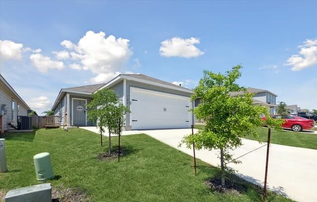 3-bedroom rental at 7251 Plow Run in San Antonio, TX — photo 2