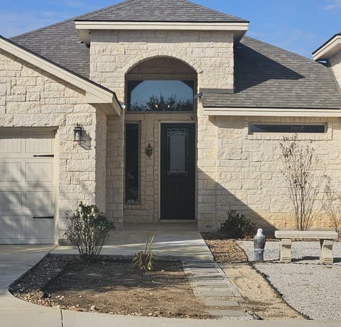 4-bedroom rental at 137 W Medium Meadow in Lytle, TX — photo 1