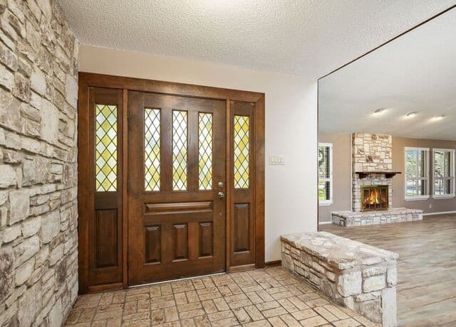 4-bedroom rental at 200 Garrapata Lane in Hollywood Park, TX — photo 4