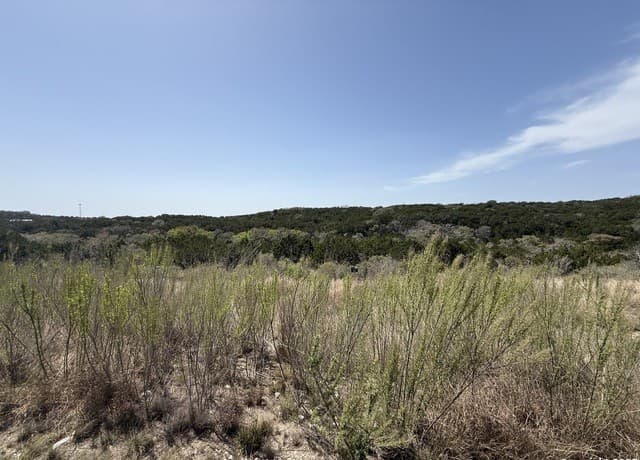 rental at PR 2775 in Mico, TX — photo 4