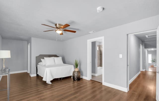 4-bedroom rental at 4236 Lonesome Trl in Von Ormy, TX — photo 5