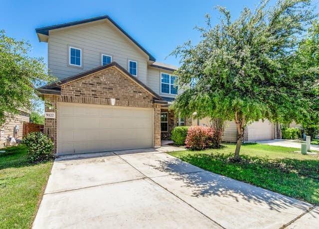 4-bedroom rental at 9122 Mustang Pass in San Antonio, TX — photo 1