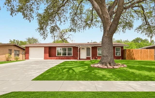 2-bedroom rental at 1235 Oblate Dr in San Antonio, TX — photo 1