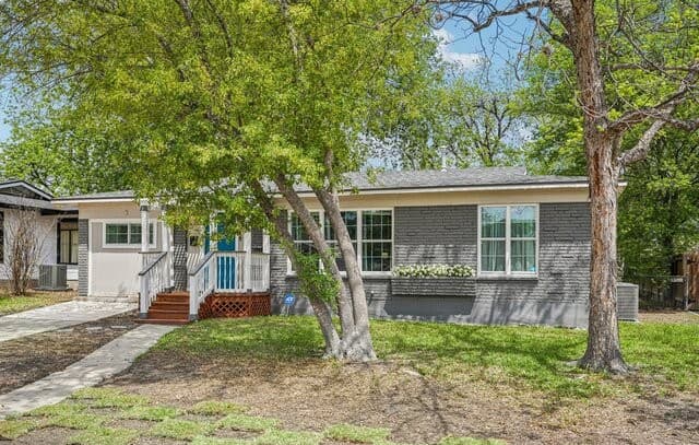 3-bedroom rental at 339 Future Dr in San Antonio, TX — photo 3