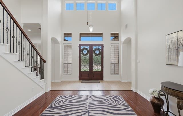 4-bedroom rental at 8919 Comanche Path in Garden Ridge, TX — photo 4