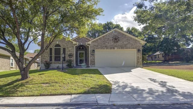 3-bedroom rental at 3705 Hillside in Schertz, TX — photo 1