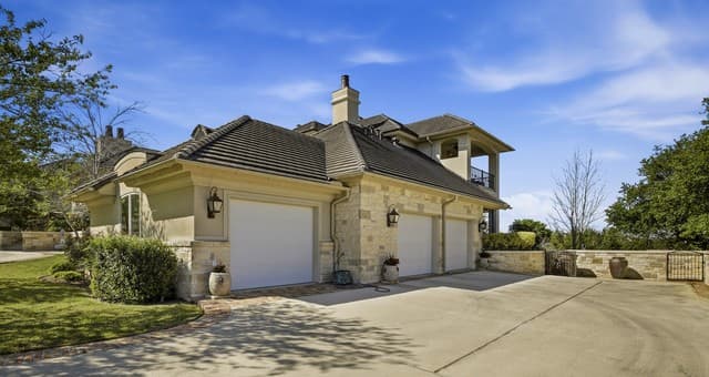 4-bedroom rental at 52 Oakland Hills in Boerne, TX — photo 5