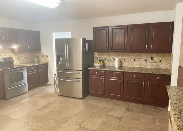 4-bedroom rental at 10603 Cavelier Pt in San Antonio, TX — photo 4