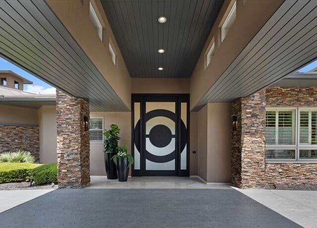 6-bedroom rental at 11 Davenport Ln in San Antonio, TX — photo 5