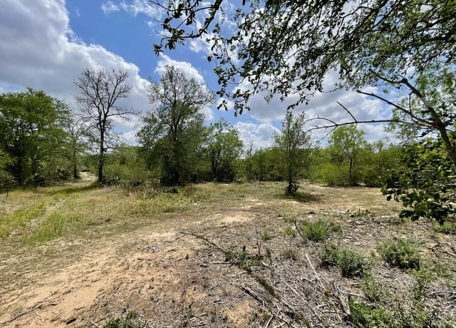 rental at 2566 Fm 539 in La Vernia, TX — photo 2
