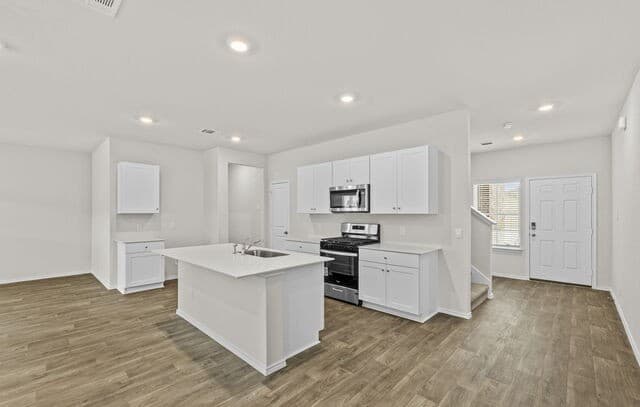 4-bedroom rental at 5863 Cosmic Crisp in San Antonio, TX — photo 5